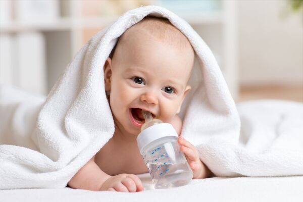 Нужно ли давать воду новорожденным при грудном вскармливании